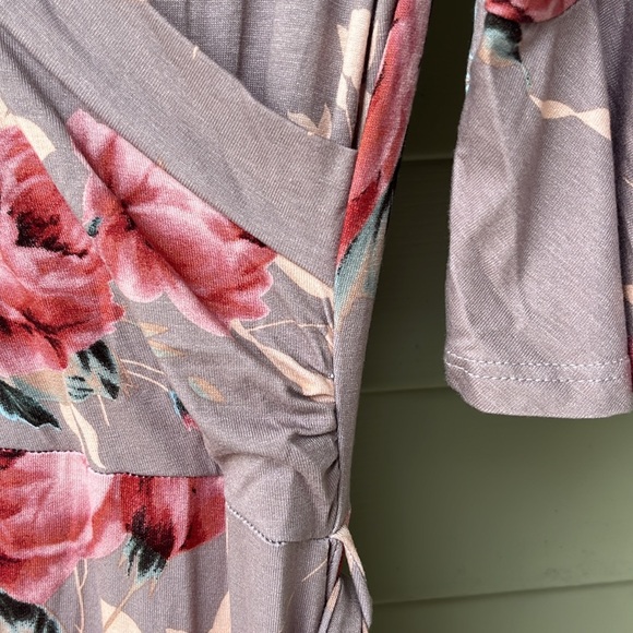 Gorgeous 7th Ray floral Maxie dress with ruffle sleeves and bottom - Picture 3 of 13